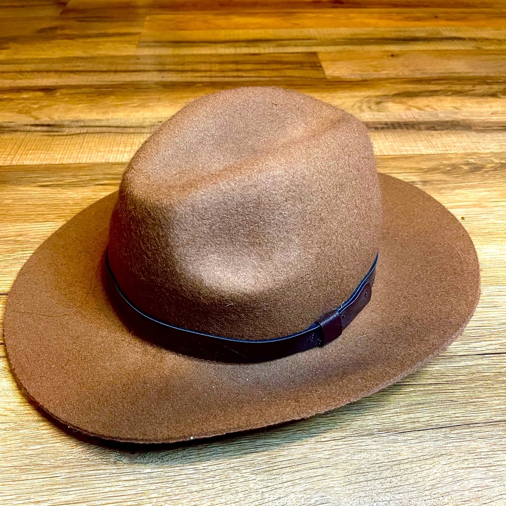 H&M | Fashion Hat | Camel | Stylish Brim | Brown Fabric